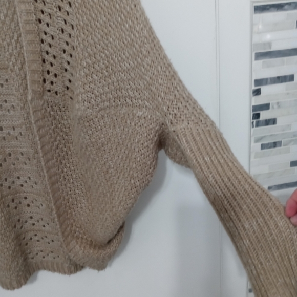 Charlotte Russe Beige Oversize slouchy Knit Sweater with 3/4 sleeves - Picture 4 of 13